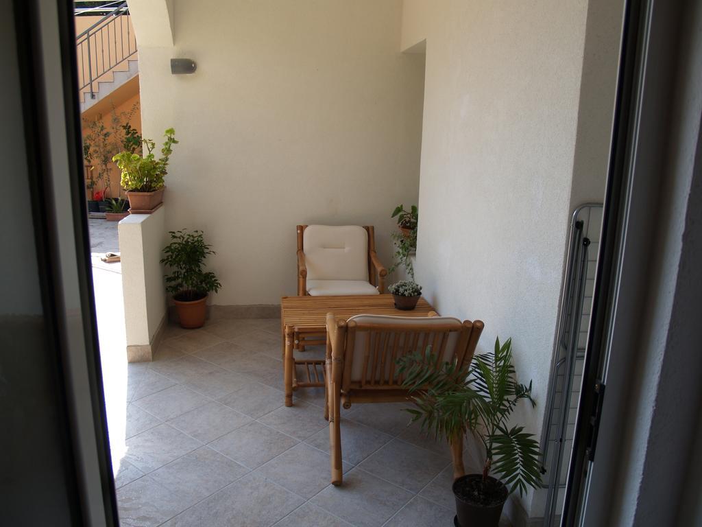 Apartments Pharia Jelsa (Hvar) Quarto foto